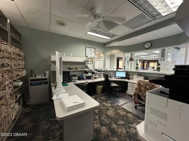 Listing Photo 11