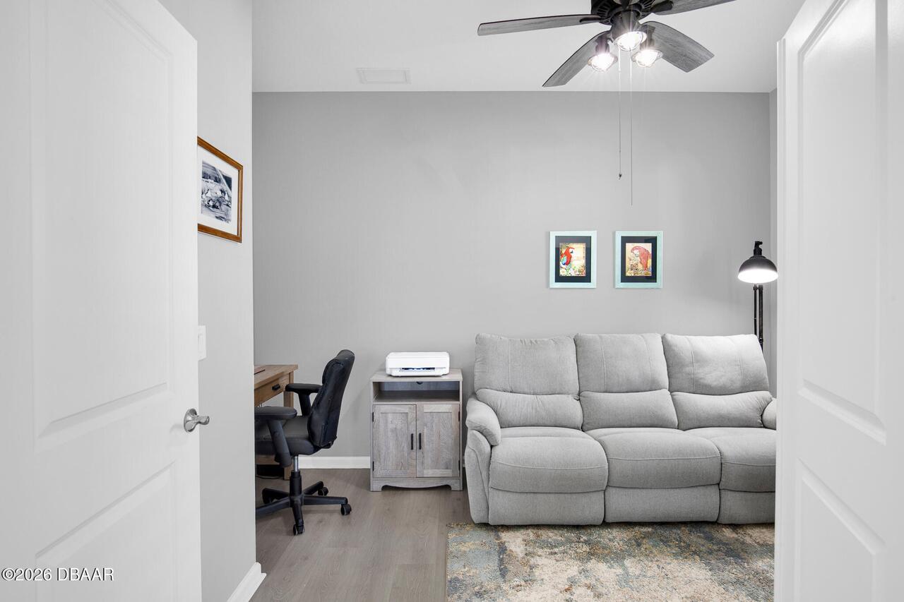 Listing Photo 9