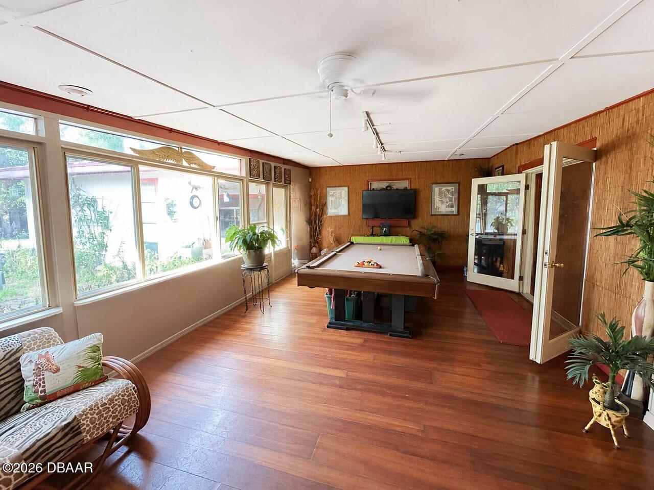 Listing Photo 11