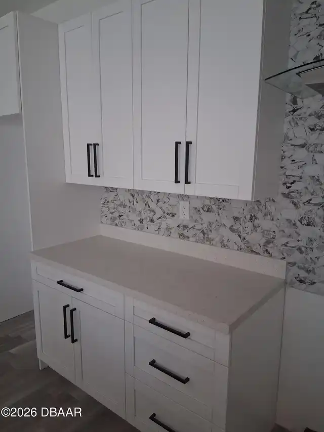 Listing Photo 9