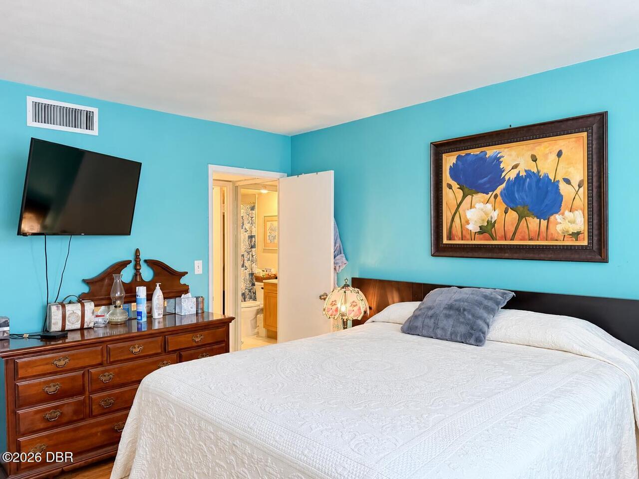 Listing Photo 8