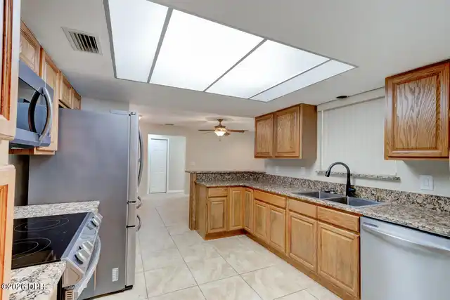 Listing Photo 17