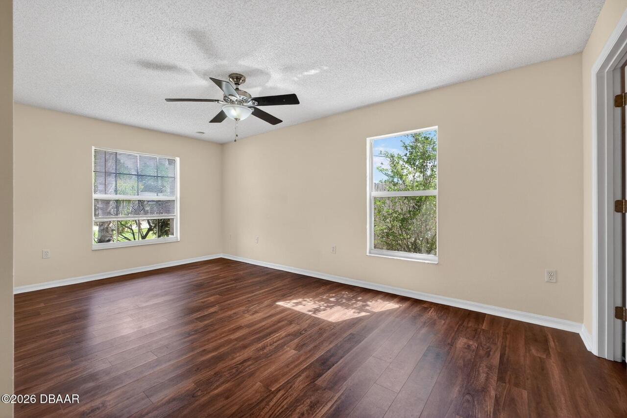 Listing Photo 14