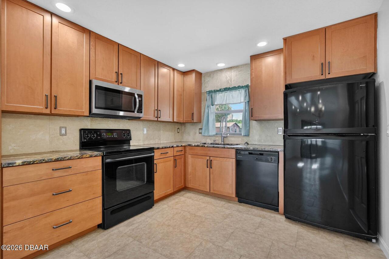 Listing Photo 7