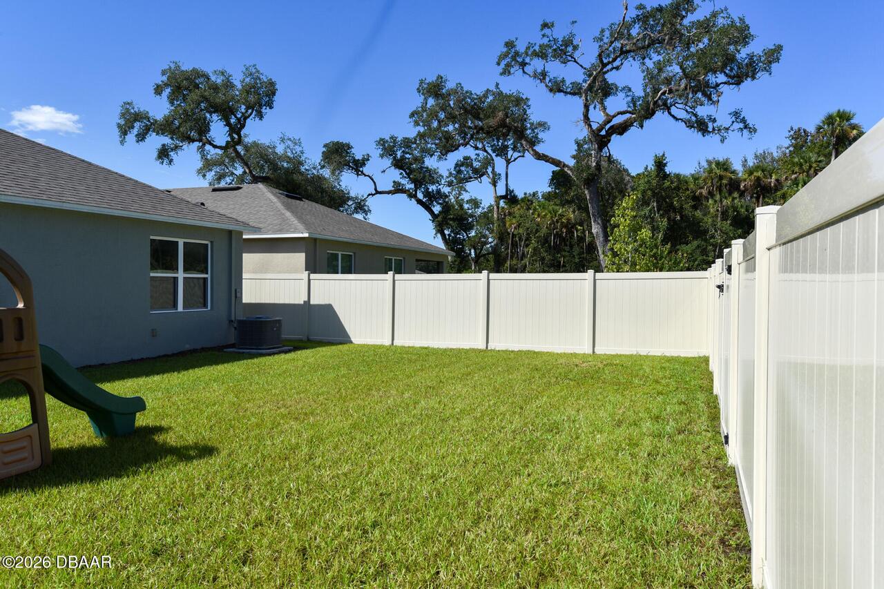 Listing Photo 11