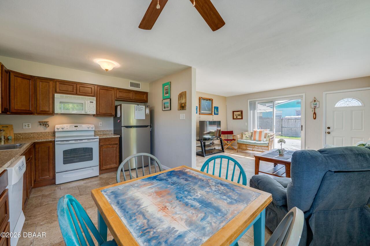 Listing Photo 10