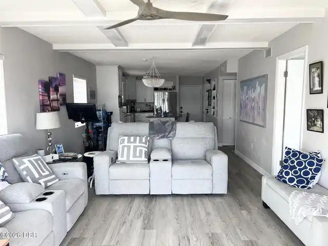 Listing Photo 10