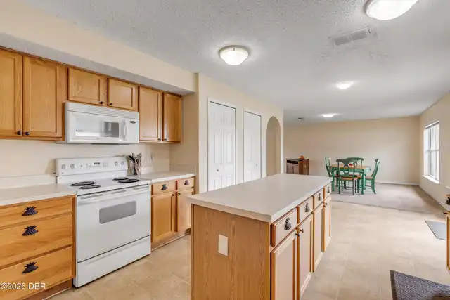 Listing Photo 10