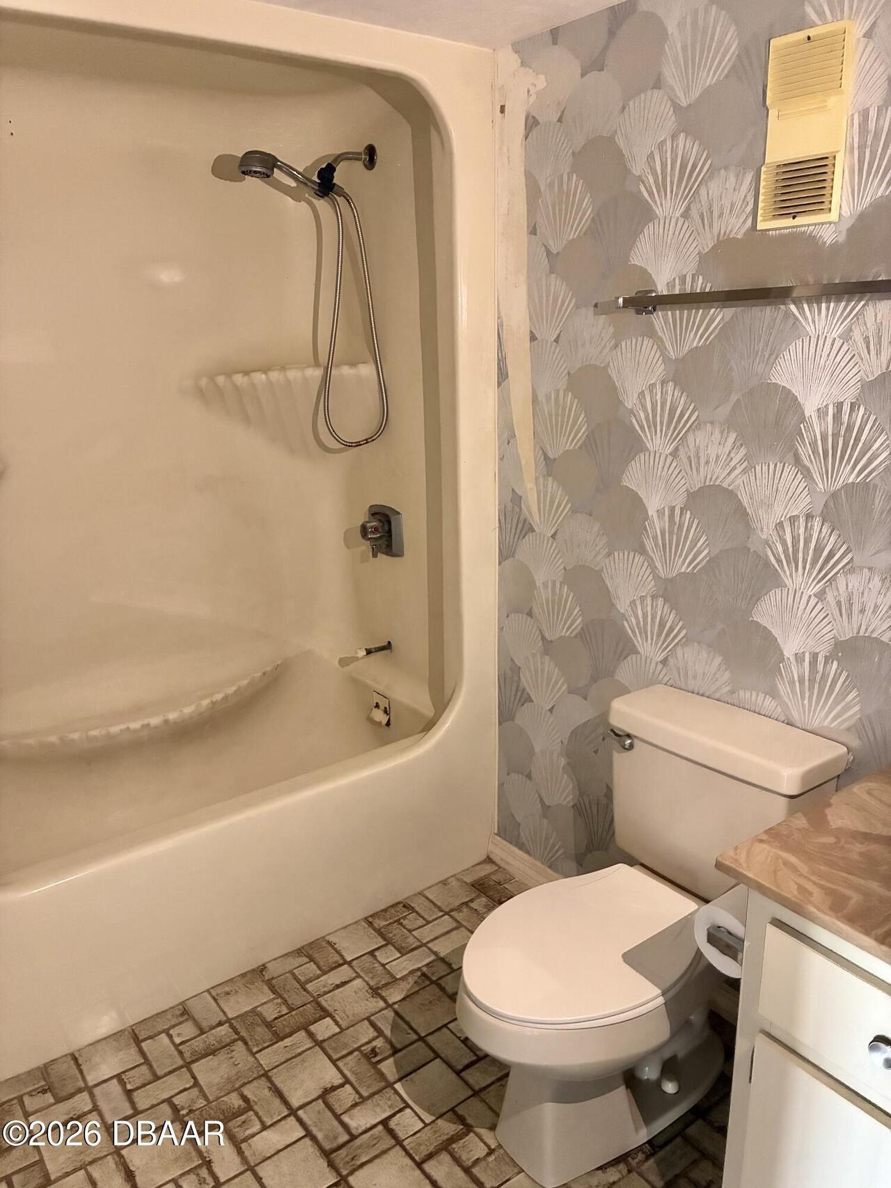 Listing Photo 14
