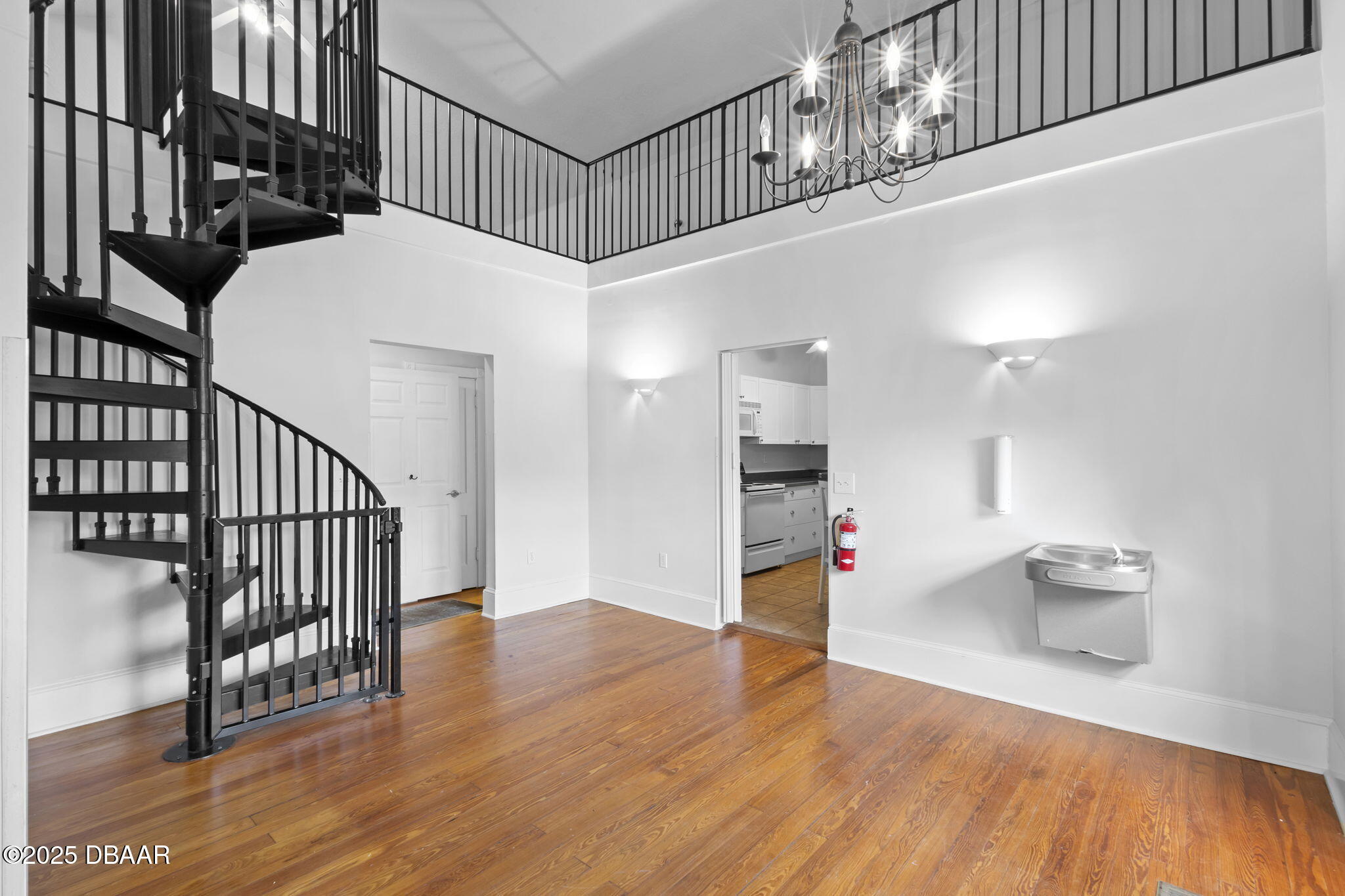 Listing Photo 10