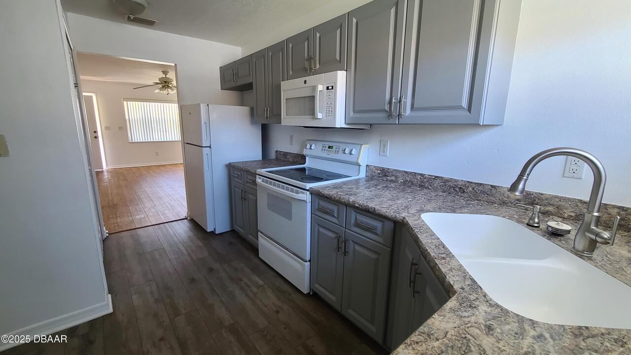 Listing Photo 7