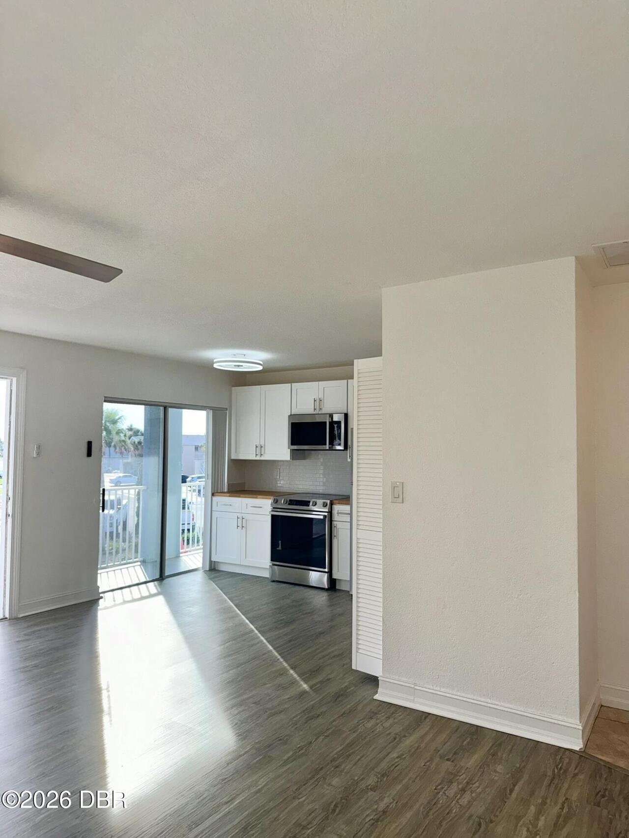 Listing Photo 8