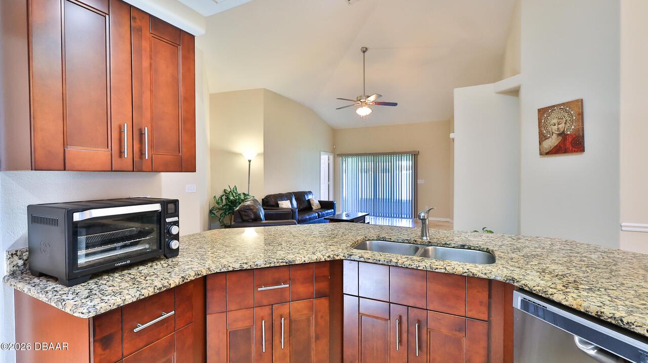 Listing Photo 7