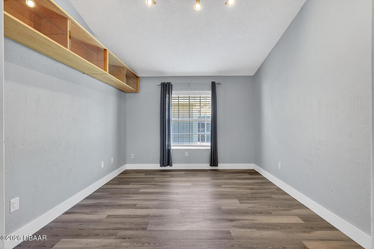 Listing Photo 19