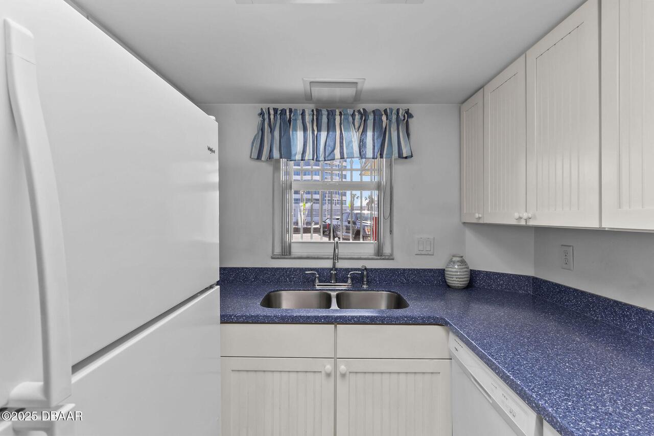 Listing Photo 8