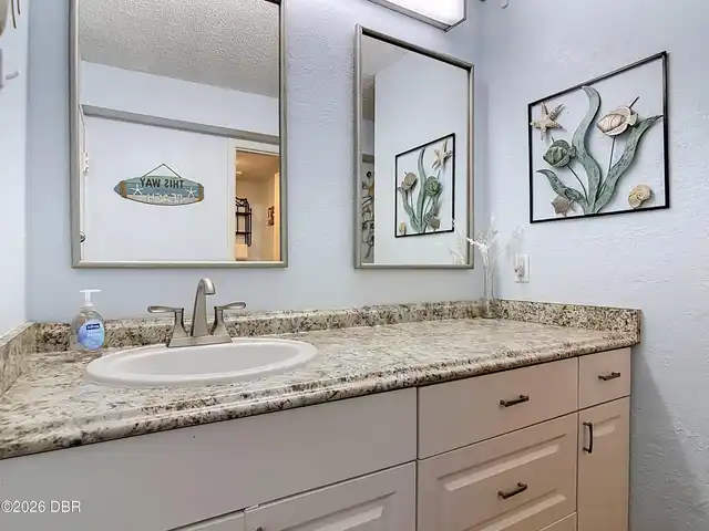Listing Photo 22