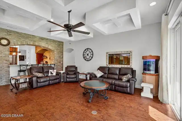 Listing Photo 18