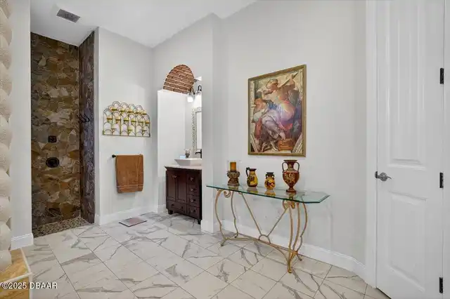 Listing Photo 33