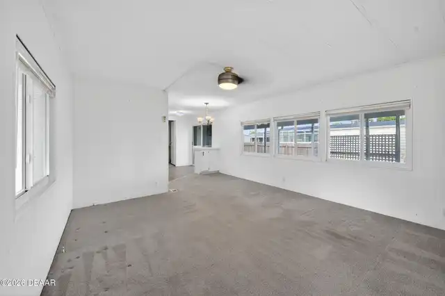 Listing Photo 12