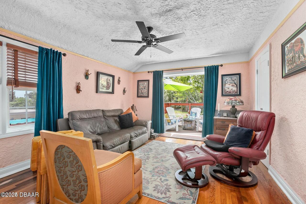 Listing Photo 18