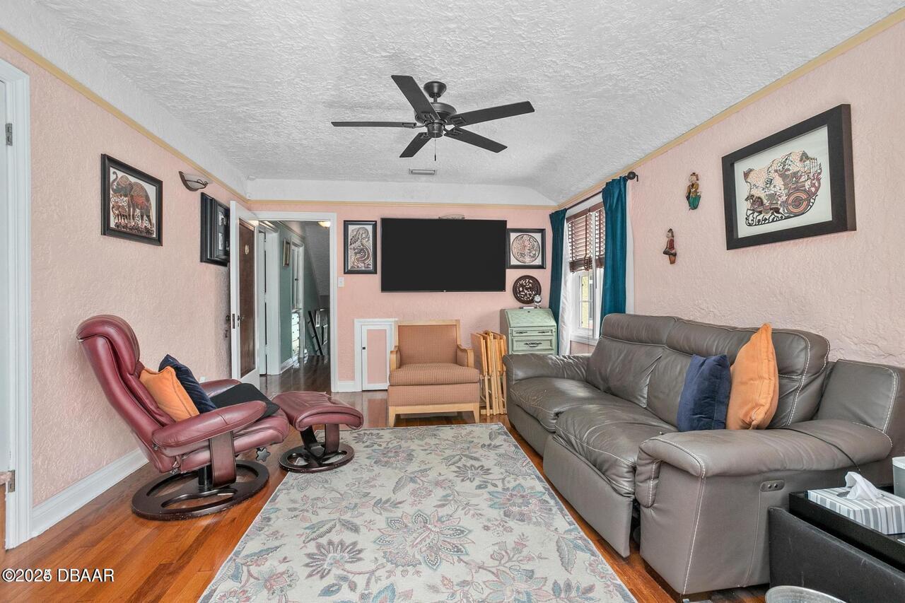 Listing Photo 19