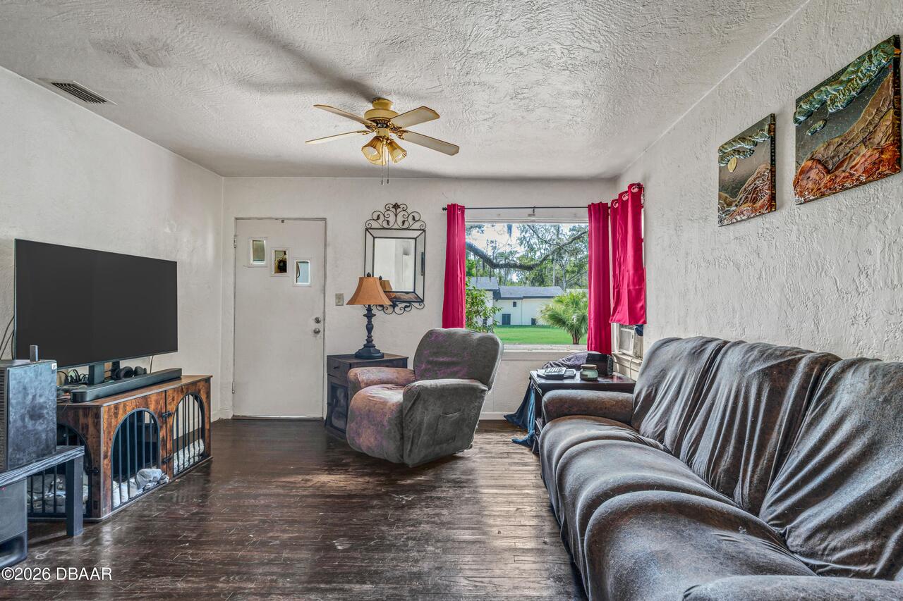 Listing Photo 7