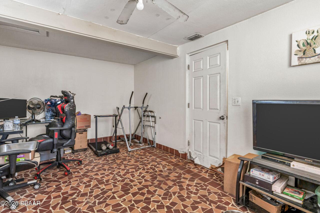 Listing Photo 15