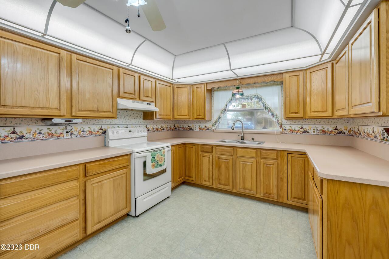 Listing Photo 8