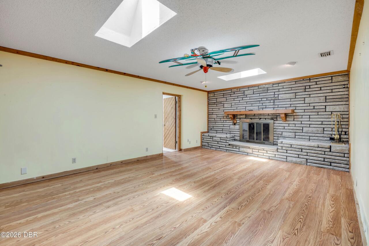 Listing Photo 23