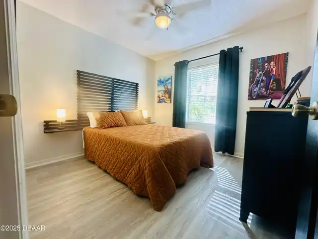 Listing Photo 14