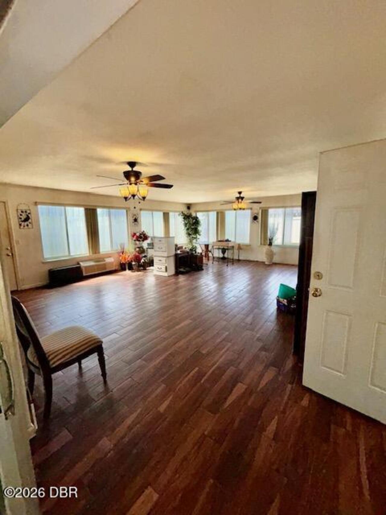Listing Photo 16