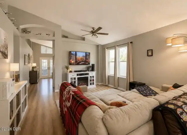 Listing Photo 6