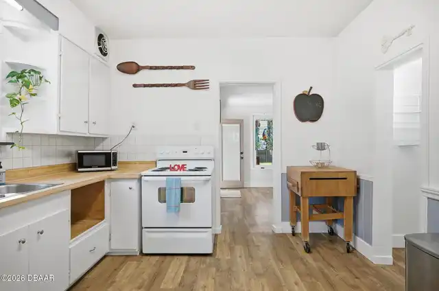 Listing Photo 14