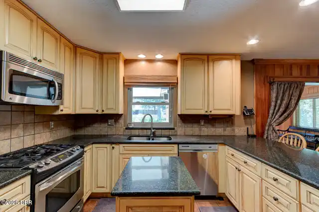 Listing Photo 19