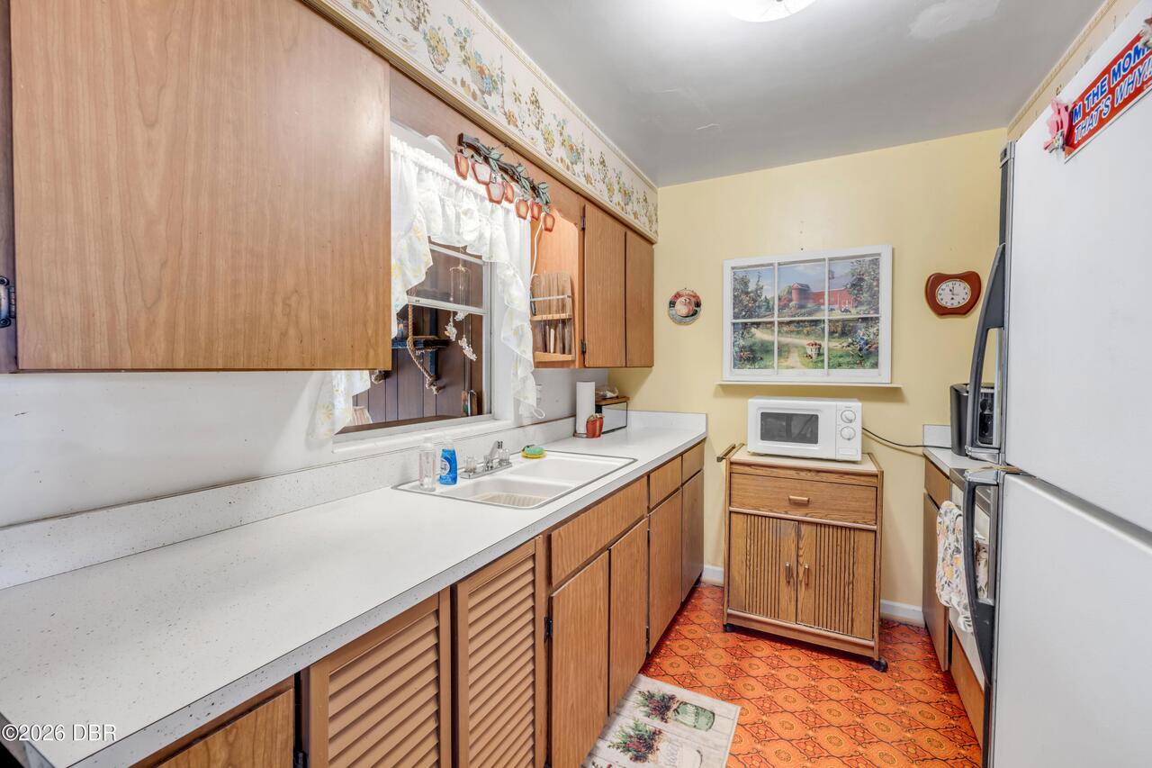 Listing Photo 11