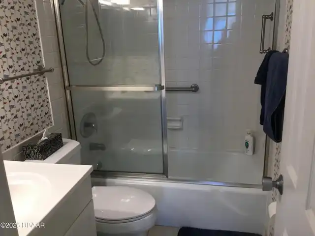 Listing Photo 12