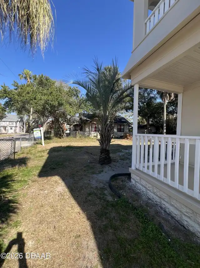 Listing Photo 11