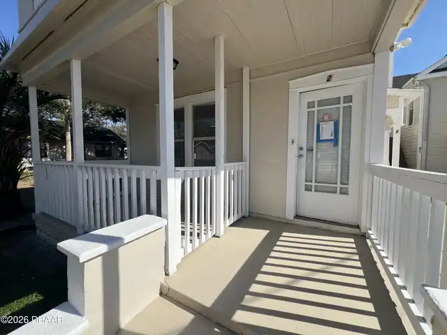 Listing Photo 12