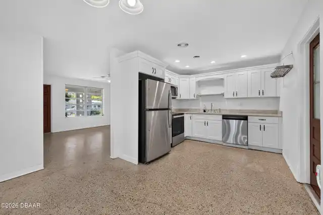 Listing Photo 15