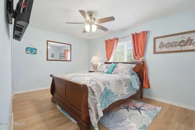 Listing Photo 9