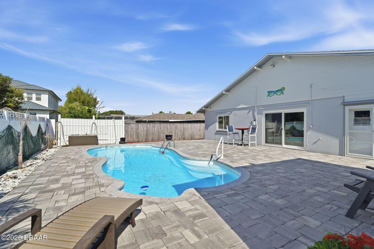 Listing Photo 17