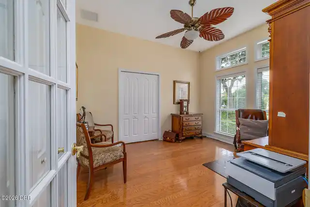 Listing Photo 14