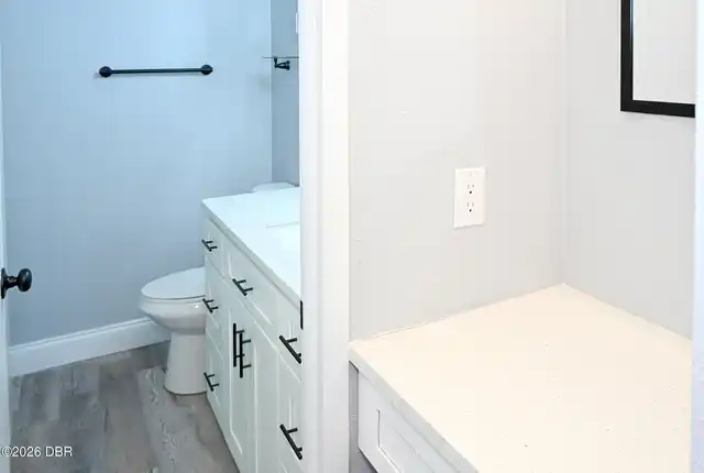 Listing Photo 11