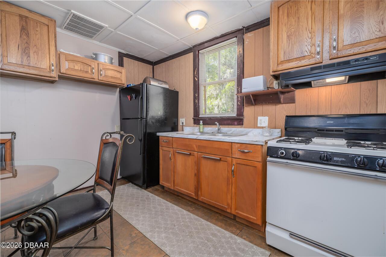 Listing Photo 7
