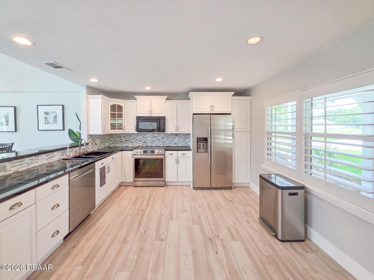 Listing Photo 8
