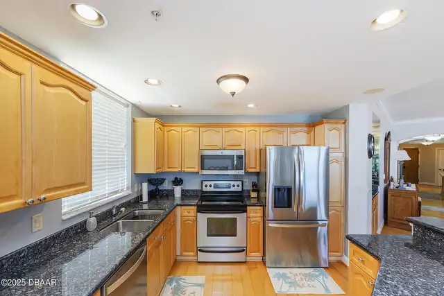 Listing Photo 15