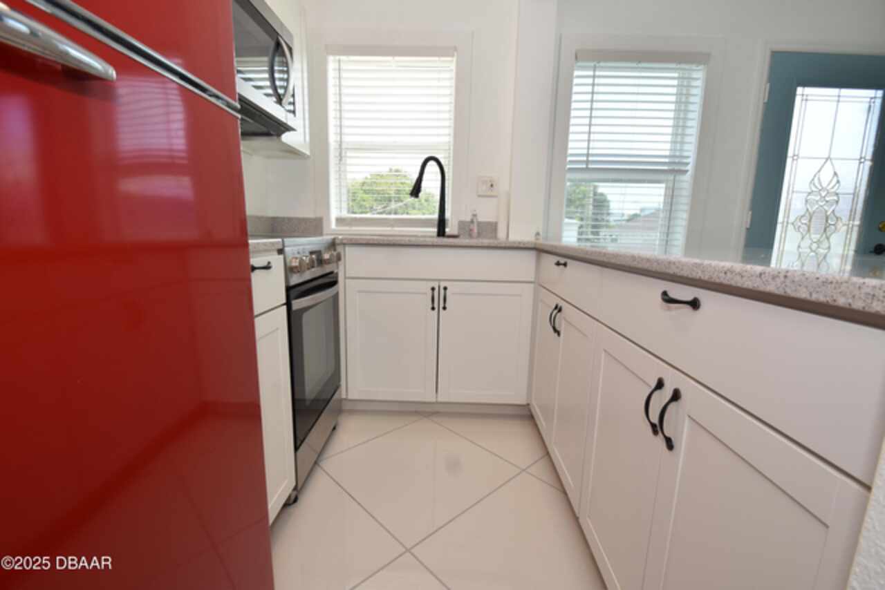 Listing Photo 9