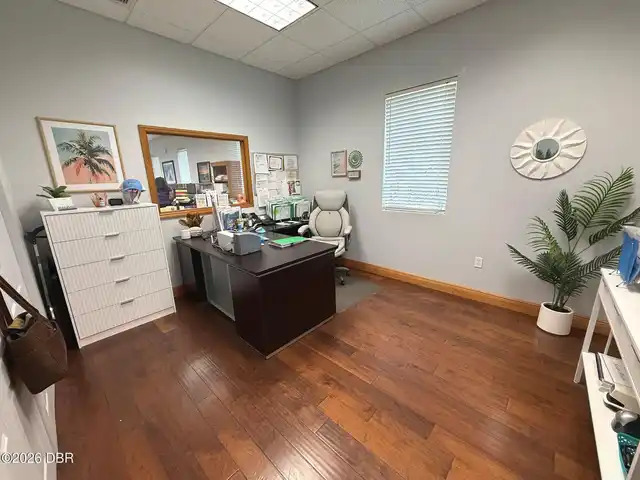 Listing Photo 6