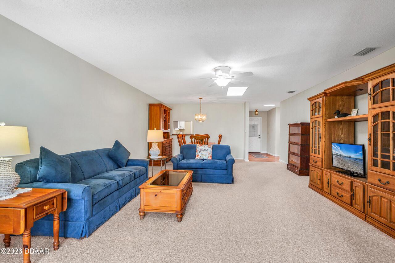 Listing Photo 12