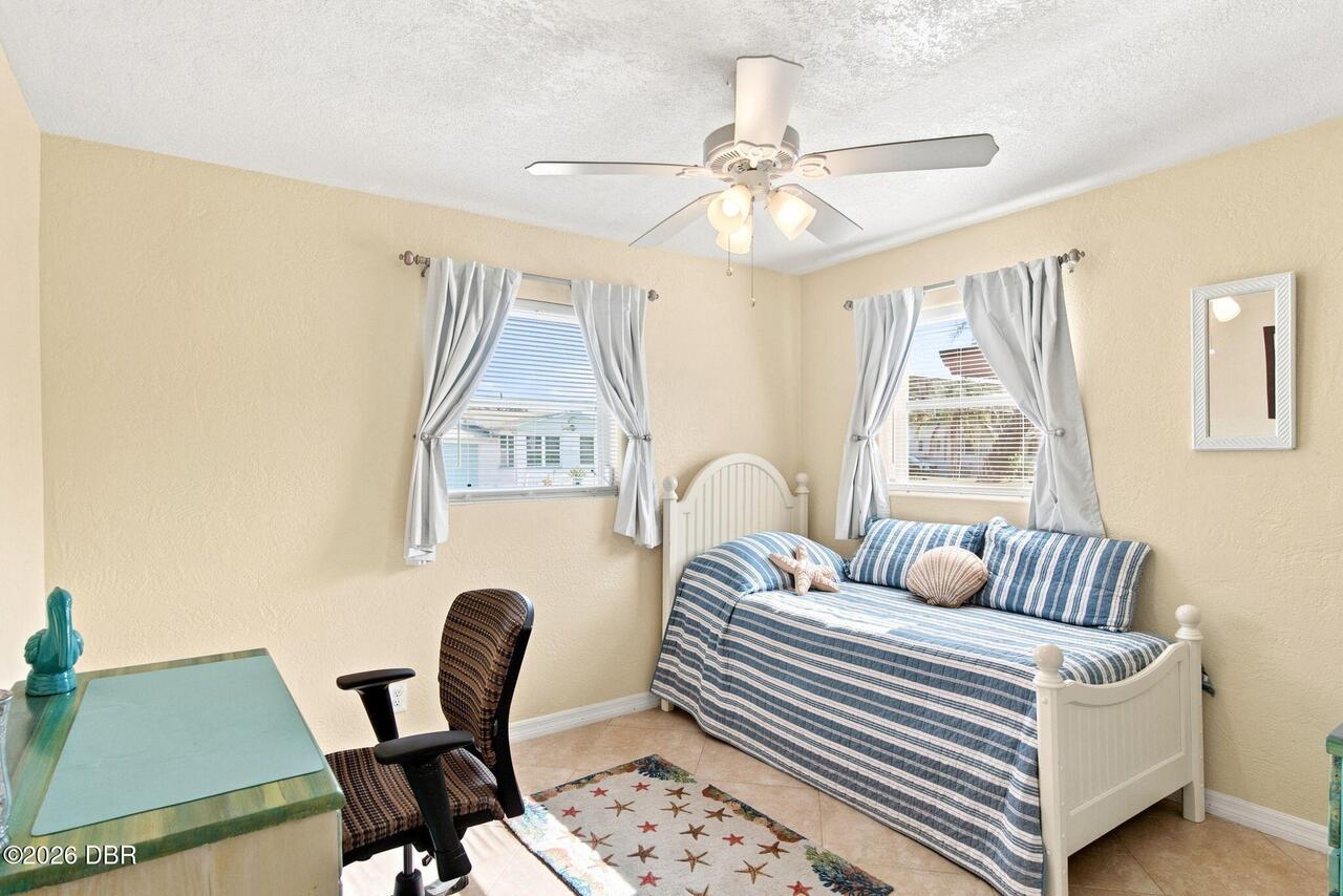 Listing Photo 12